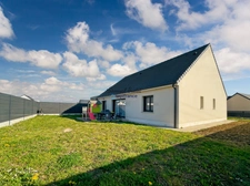 Proche d'Alençon : maison contemporaine de plain-pied. Confort et modernité au rendez-vous.
