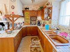 Maison en pierre 128 m² avec jardin et 2 garages à PRÉ-EN-PAIL