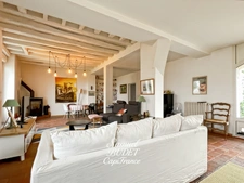 Maison rénovée à Fyé – 240 m², 5 chambres, DPE C, terrain clos et cuisine d’été