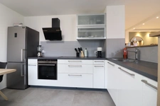 Where Design Meets Comfort – Elegant Studio in Prime Location