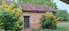 A vendre Maison 3 p. de 38 m2 à rénover sur terrain consttructible 1000 m2. VALOJOULX (24290)