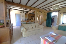 SAINT GENIES (24), vente propriété 272 m2 sur 4 ha, gîtes en activité.