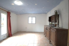 For sale: 220 m2 premises/warehouse plus a 90 m2 house in Terrasson-la-Villedieu (24)