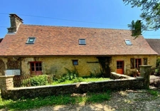 Maison composée de deux parties à vendre 5 pièces LA CHAPELLE AUBAREIL (24)