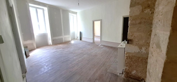 Appartement à vendre 5 pièces MONTIGNAC (24)