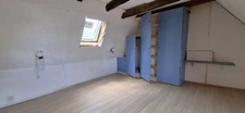 Maison composée de deux parties à vendre 5 pièces LA CHAPELLE AUBAREIL (24)