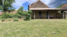 House composed of two separate parts (or not) 10 rooms 167 m2, LA CHAPELLE AUBAREIL (24)