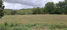 A vendre Maison 3 p. de 38 m2 à rénover sur terrain consttructible 1000 m2. VALOJOULX (24290)