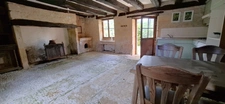 Maison composée de deux parties à vendre 5 pièces LA CHAPELLE AUBAREIL (24)