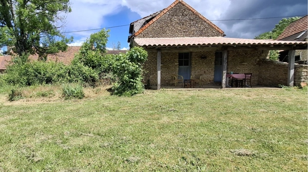 Maison composée de deux parties séparées (ou pas) 10 pièces 167 m2, LA CHAPELLE AUBAREIL (24)