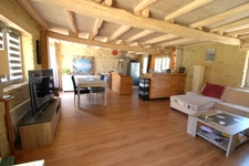 SAINT GENIES (24), vente propriété 272 m2 sur 4 ha, gîtes en activité.