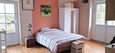  THENON (24)A vendre, Propriété composée de deux maisons sur 5.5 ha de prés et de bois.