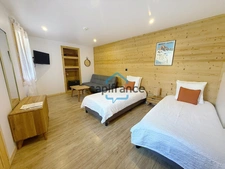 Dpt Alpes de Haute Provence (04), à vendre VILLARS COLMARS Hôtel - Restaurant 