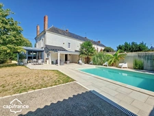 Maison de ville 122 m² – 3 chambres + bureau – jardin, piscine chauffée, garage – Thouars centre (79100)