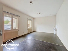 Thouars centre – Bien à rénover 210 m² avec 3 garages – Fort potentiel locatif/activité tertiaire et libérale