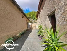 House – 91 m² (980 sq ft) – 3 Bedrooms – Garage and Outbuildings – 2,989 m² (0.74-acre) Plot – Thouars