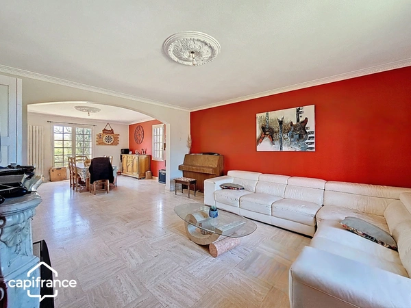 Argentonnay (79150) - Maison familiale 151 m² – 5 chambres dont 2 de plain-pied – sous-sol, jardin 1 350 m²