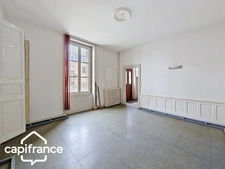 Thouars centre – Bien à rénover 210 m² avec 3 garages – Fort potentiel locatif/activité tertiaire et libérale