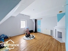 Maison familiale 210 m² – 5 chambres + bureau – jardin clos – sous-sol – proche centre-ville de Thouars