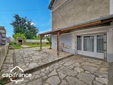 Maison familiale 210 m² – 5 chambres + bureau – jardin clos – sous-sol – proche centre-ville de Thouars