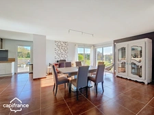 BOUSSAIS (79) – Single-Storey House, 121 m², 3 Bedrooms and 3 Garages on a 1,454 m² Plot