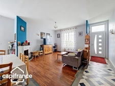 Maison familiale 210 m² – 5 chambres + bureau – jardin clos – sous-sol – proche centre-ville de Thouars