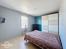 Maison de plain-pied 121 m² – 3 chambres – 3 garages (87m²) – terrain clos 1 454 m² – Boussais (79) proche Airvault