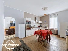 Maison familiale 210 m² – 5 chambres + bureau – jardin clos – sous-sol – proche centre-ville de Thouars
