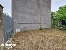 Thouars (79) – Idéal investissement locatif ou premier achat : maison de ville 65m²  avec jardin et stationnement privé