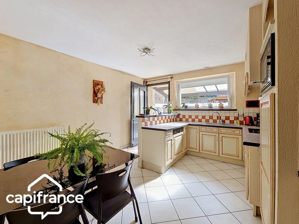 Maison 91 m² – 3 chambres – garage et dépendances – terrain 2 989 m² – Thouars