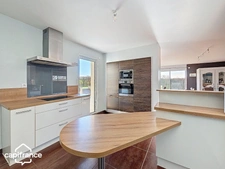 BOUSSAIS (79) – Single-Storey House, 121 m², 3 Bedrooms and 3 Garages on a 1,454 m² Plot