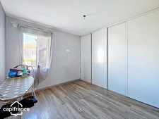 BOUSSAIS (79) – Single-Storey House, 121 m², 3 Bedrooms and 3 Garages on a 1,454 m² Plot