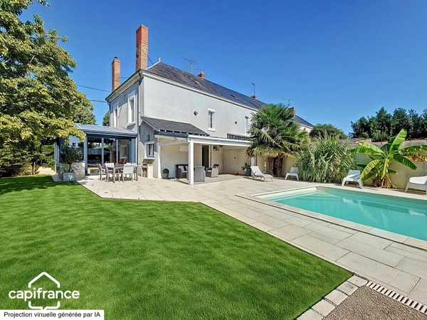 Maison de ville 122 m² – 3 chambres + bureau – jardin, piscine chauffée, garage – Thouars centre (79100)