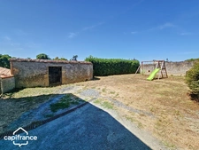 For sale – Stone house with garden, 3 bedrooms and outbuildings – Saint-Jean-de-Thouars (79)