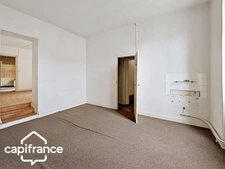 Thouars centre – Bien à rénover 210 m² avec 3 garages – Fort potentiel locatif/activité tertiaire et libérale