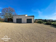 BOUSSAIS (79) – Single-Storey House, 121 m², 3 Bedrooms and 3 Garages on a 1,454 m² Plot