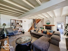 For sale – Stone house with garden, 3 bedrooms and outbuildings – Saint-Jean-de-Thouars (79)