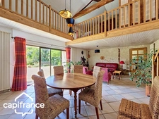 Character Stone House – 195 m² (2,099 sq ft) – 3 Bedrooms – Mezzanine – 1,606 m² (17,287 sq ft) Plot – Saint-Martin-de-Sanzay, Near Saumur, Montreuil-Bellay and Thouars