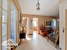 Thouars – Maison sur sous-sol, 4 chambres et grand terrain de 3 482 m² proche centre-ville