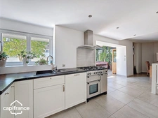 Maison de ville 122 m² – 3 chambres + bureau – jardin, piscine chauffée, garage – Thouars centre (79100)