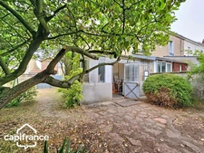 Thouars (79) – Idéal investissement locatif ou premier achat : maison de ville 65m²  avec jardin et stationnement privé