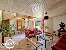 Character Stone House – 195 m² (2,099 sq ft) – 3 Bedrooms – Mezzanine – 1,606 m² (17,287 sq ft) Plot – Saint-Martin-de-Sanzay, Near Saumur, Montreuil-Bellay and Thouars