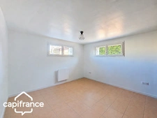 Maison sur sous-sol 121 m² – 5 chambres – terrain clos 1 305 m² – Saint-Jacques-de-Thouars, proximité immédiate de Thouars