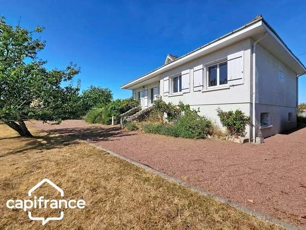 Maison sur sous-sol 121 m² – 5 chambres – terrain clos 1 305 m² – Saint-Jacques-de-Thouars, proximité immédiate de Thouars
