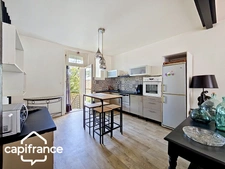 Thouars (79) – 69 m² Townhouse with 2 Bedrooms, Garage and Garden – Shops Within Walking Distance