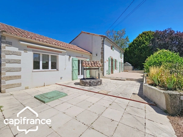 Maison familiale 131 m² – 4 chambres + bureau – vie de plain-pied – jardin 620 m² – La Chapelle-Gaudin (Argentonnay 79150)