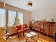Thouars – Maison sur sous-sol, 4 chambres et grand terrain de 3 482 m² proche centre-ville