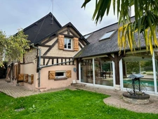 Propriété 7 pièces - piscine intérieure - LA BOISSIERE (27)