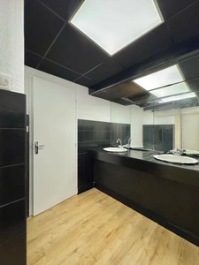 Local/bureau à vendre   Vente murs commerciaux – 121 m² – Vandœuvre-lès-Nancy