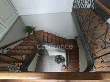 “? Rare à Arras : duplex de 124 m² dans un hôtel particulier du XVIIIᵉ siècle"